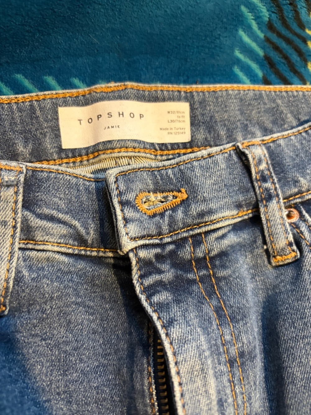 Topshop Light Blue Skinny Jeans with Distressed Ankles - Picture 2 of 2